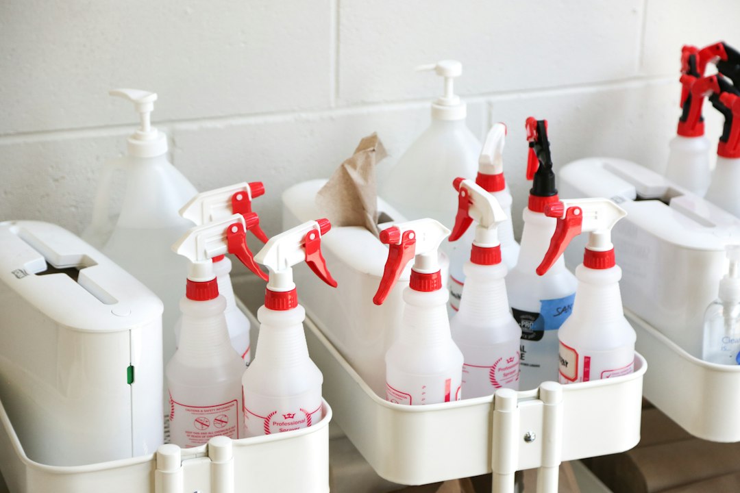 Build a Simple Cleaning Kit Without Buying 20 Products