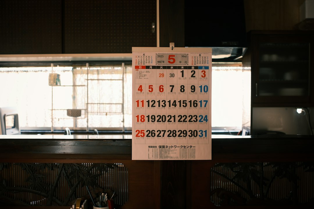 How to Create a Household Calendar Everyone Can Follow